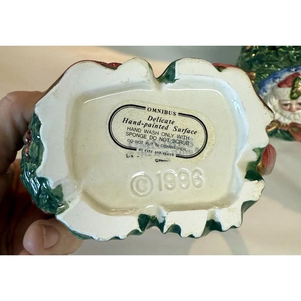 Rare Fitz & Floyd  Omnibus Santa Wreath Sugar & Creamer Set‎ - 4